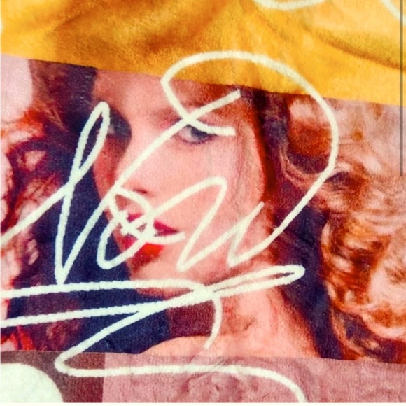 NEW Taylor Swift Eras Tour
Super Soft Throw Blanket ⭐️Collectors Item - Picture 2 of 10